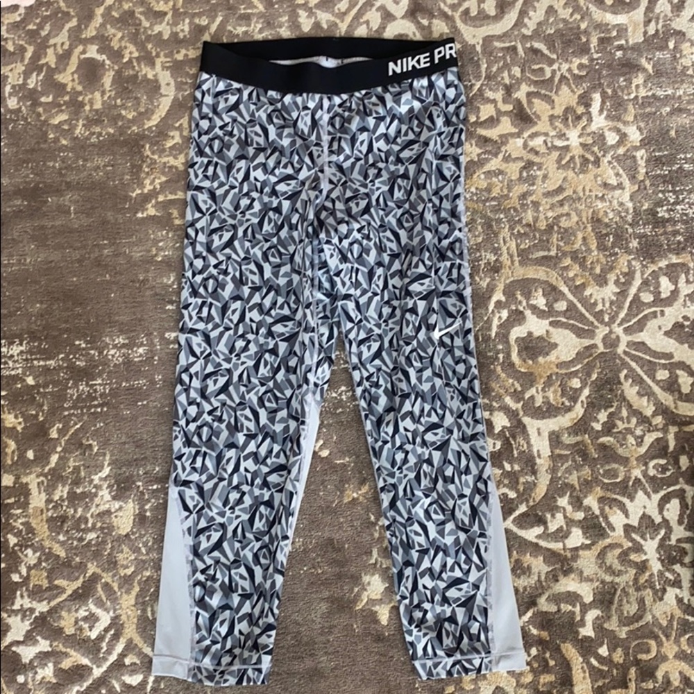 Nike Pro Capri Leggings